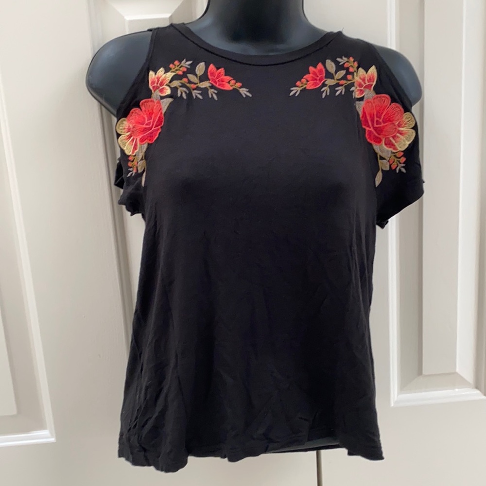 Short sleeve top